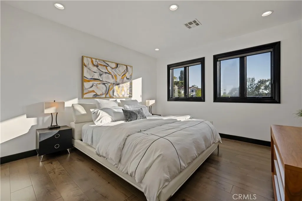 2625 Hargrave, Los Angeles, California 90068 home-pic-27